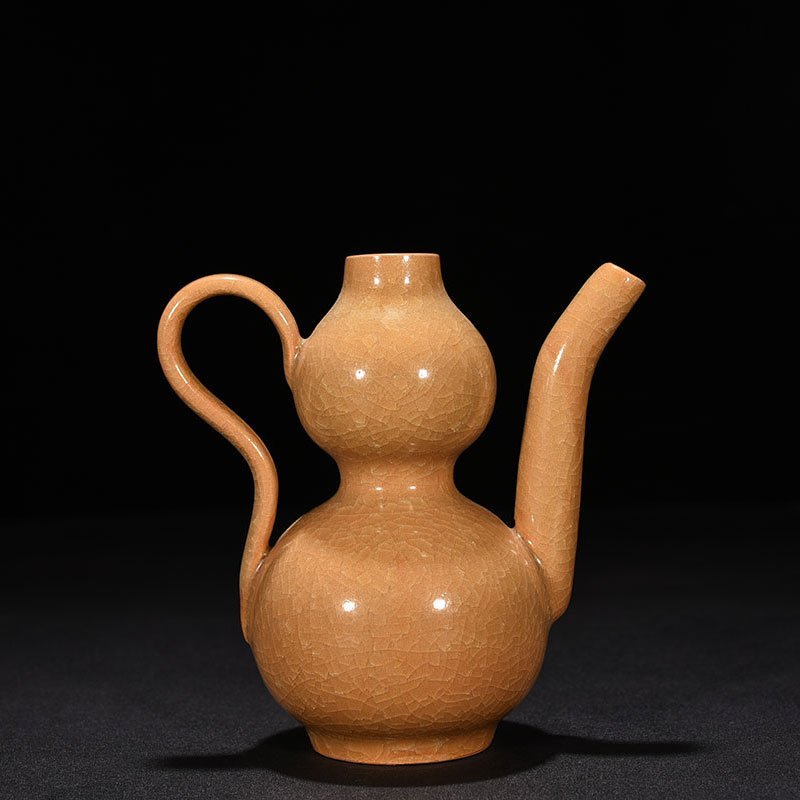 Song Dynasty fried rice-yellow glazed gourd holding pot