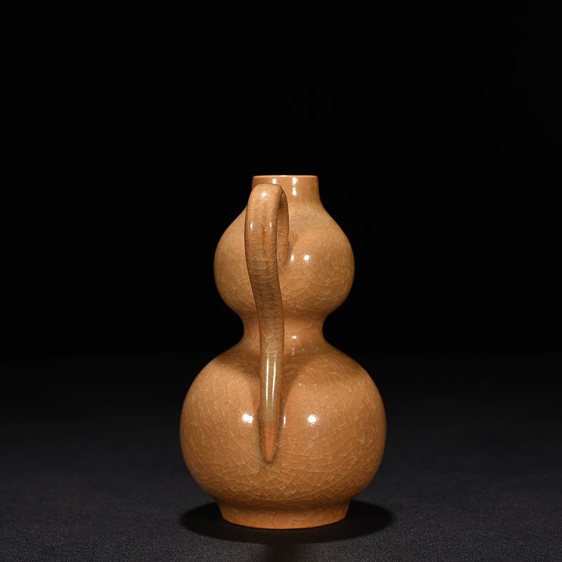 Song Dynasty fried rice-yellow glazed gourd holding pot