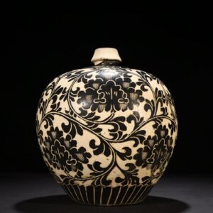 Song Dynasty Cizhou kiln white ground engraved black tangled peony pattern Dulu vase