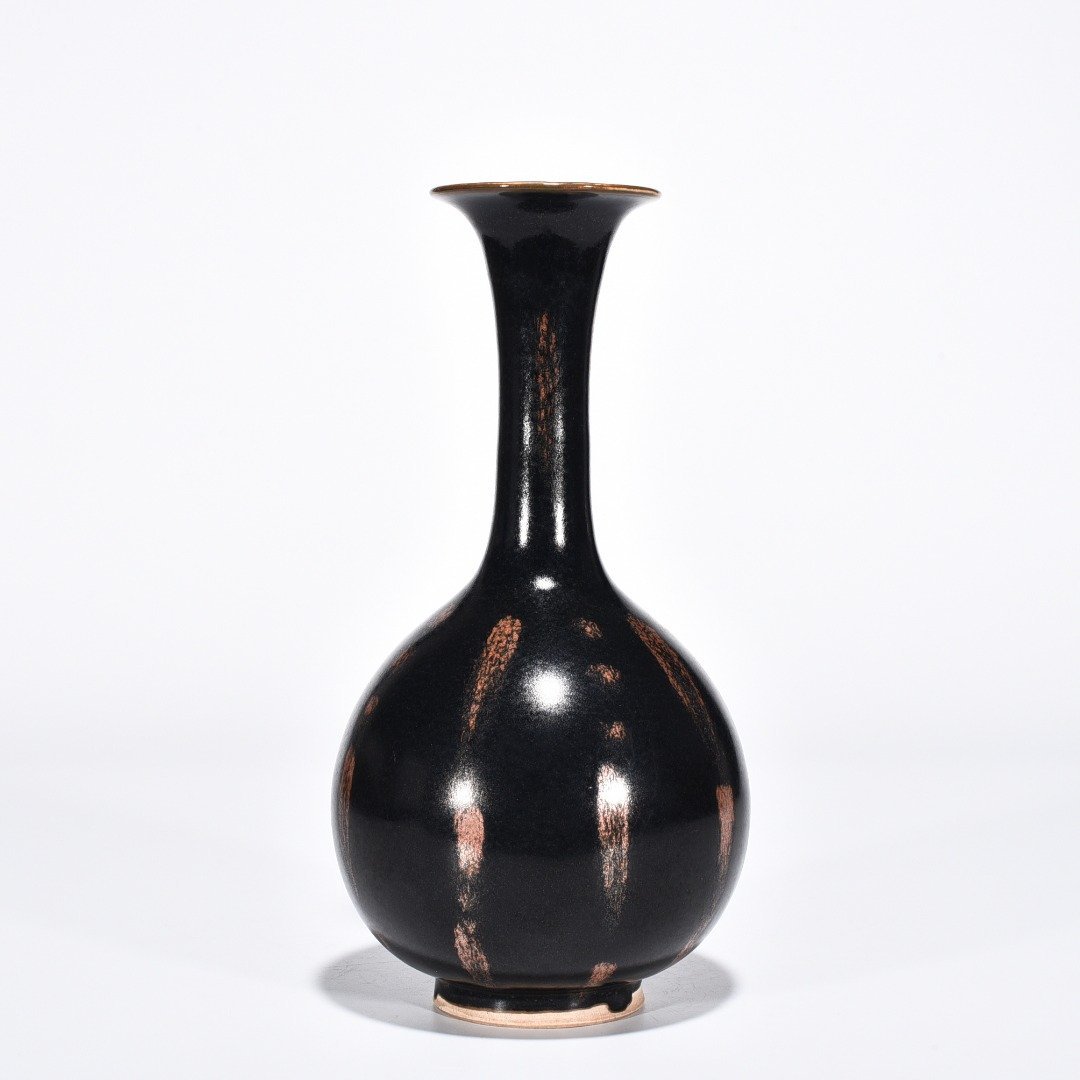 Song Dynasty Cizhou Kiln Rust-stained long-neck jade pot spring vase