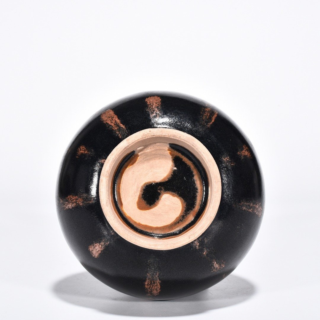 Song Dynasty Cizhou Kiln Rust-stained long-neck jade pot spring vase