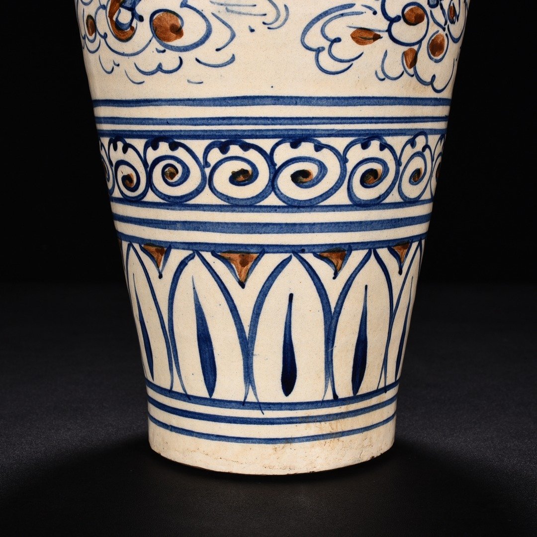 Song Dynasty Cizhou kiln blue and white plum vase