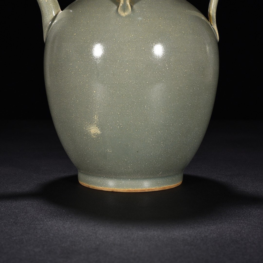 Song Dynasty secret-color Yue kiln celadon ewer