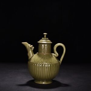 Song Dynasty secret color Yue kiln celadon melon-edge line ewer