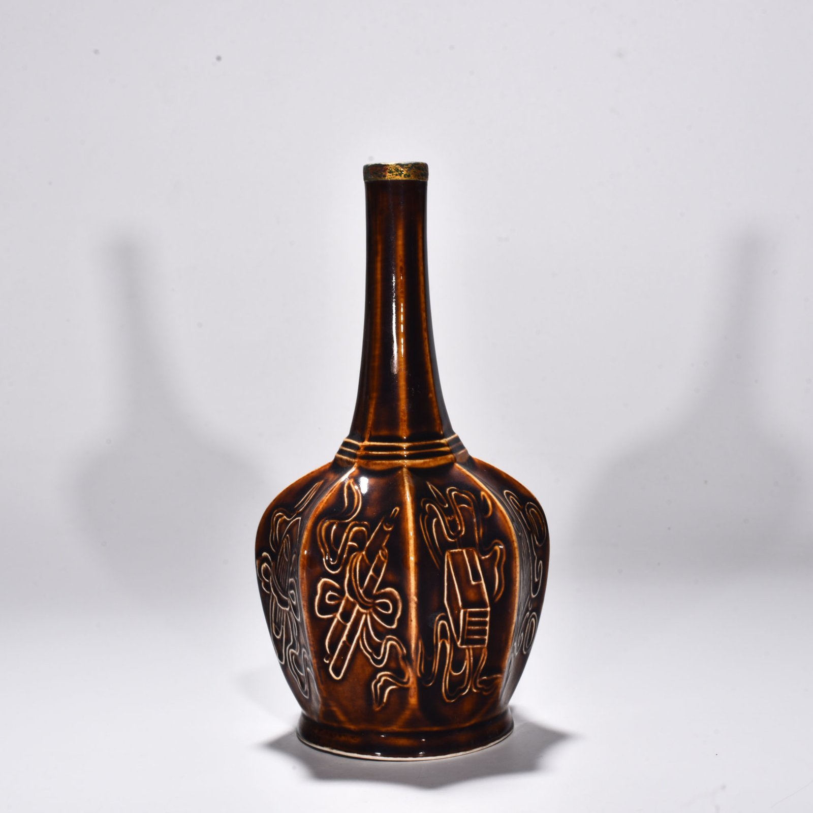 Song Dynasty Ziding dark eight-sided eight-sided pure vase