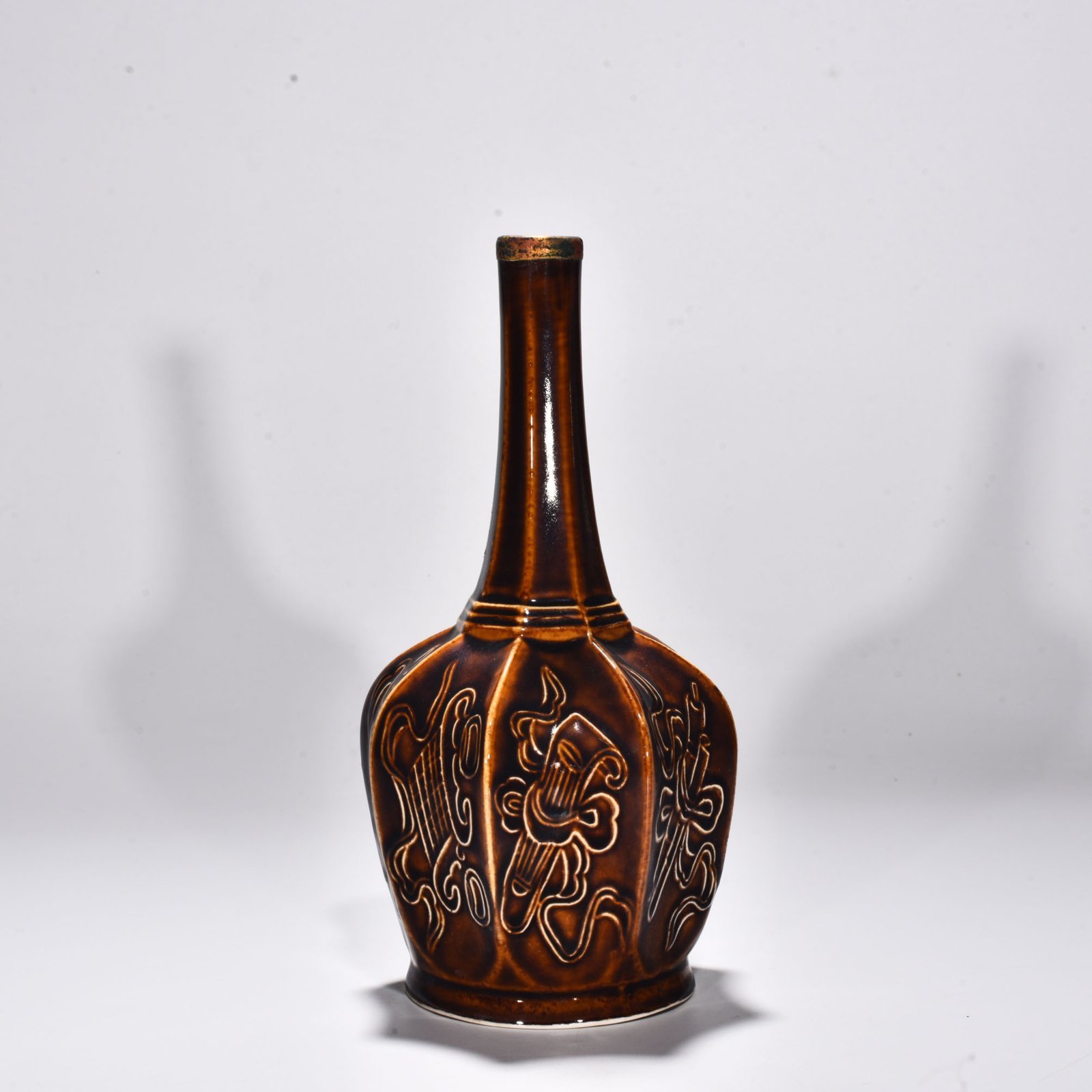 Song Dynasty Ziding dark eight-sided eight-sided pure vase