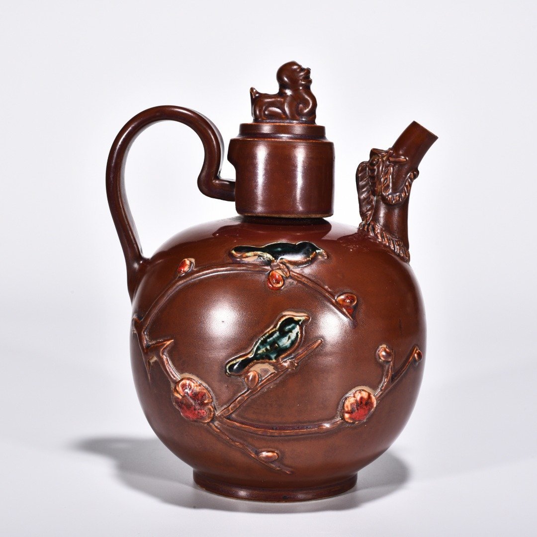 Song Dynasty Ziding plastic ewer with flower and bird patterns