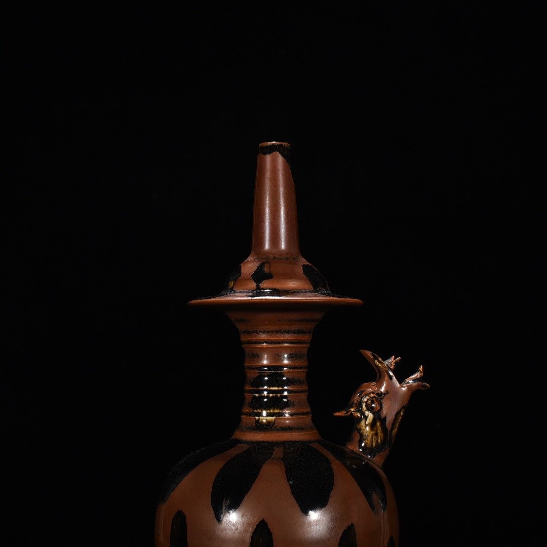 Song Dynasty Ziding rust-spotted glazed military holding device