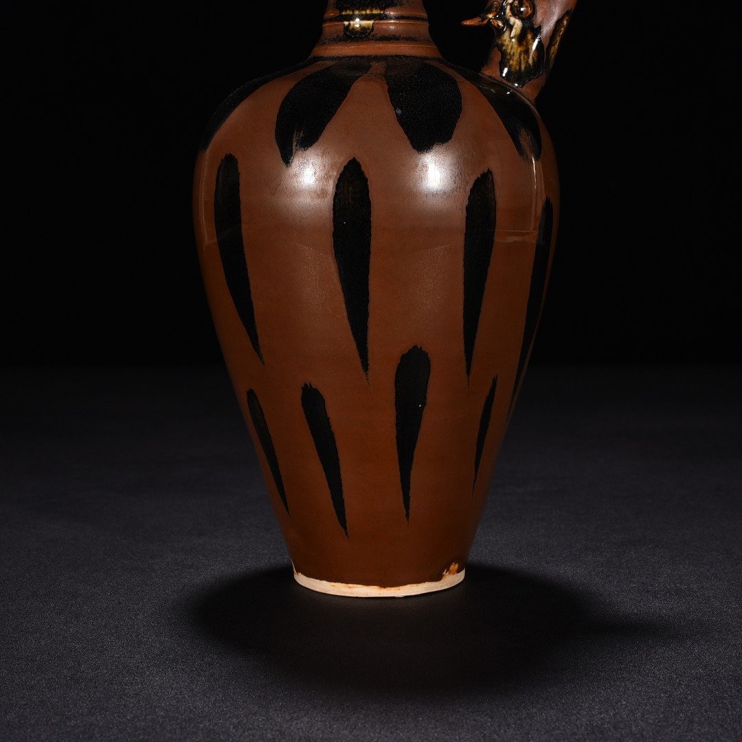 Song Dynasty Ziding rust-spotted glazed military holding device