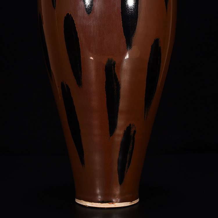 Song Dynasty Ziding rust-spotted plum vase