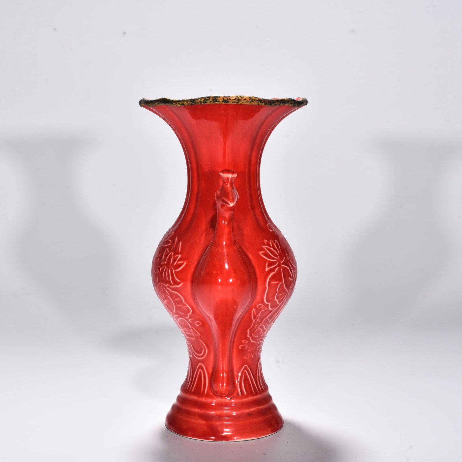 Song Dynasty Hong Dingying Opera Pattern Double Peacock Ear Flower Goblet
