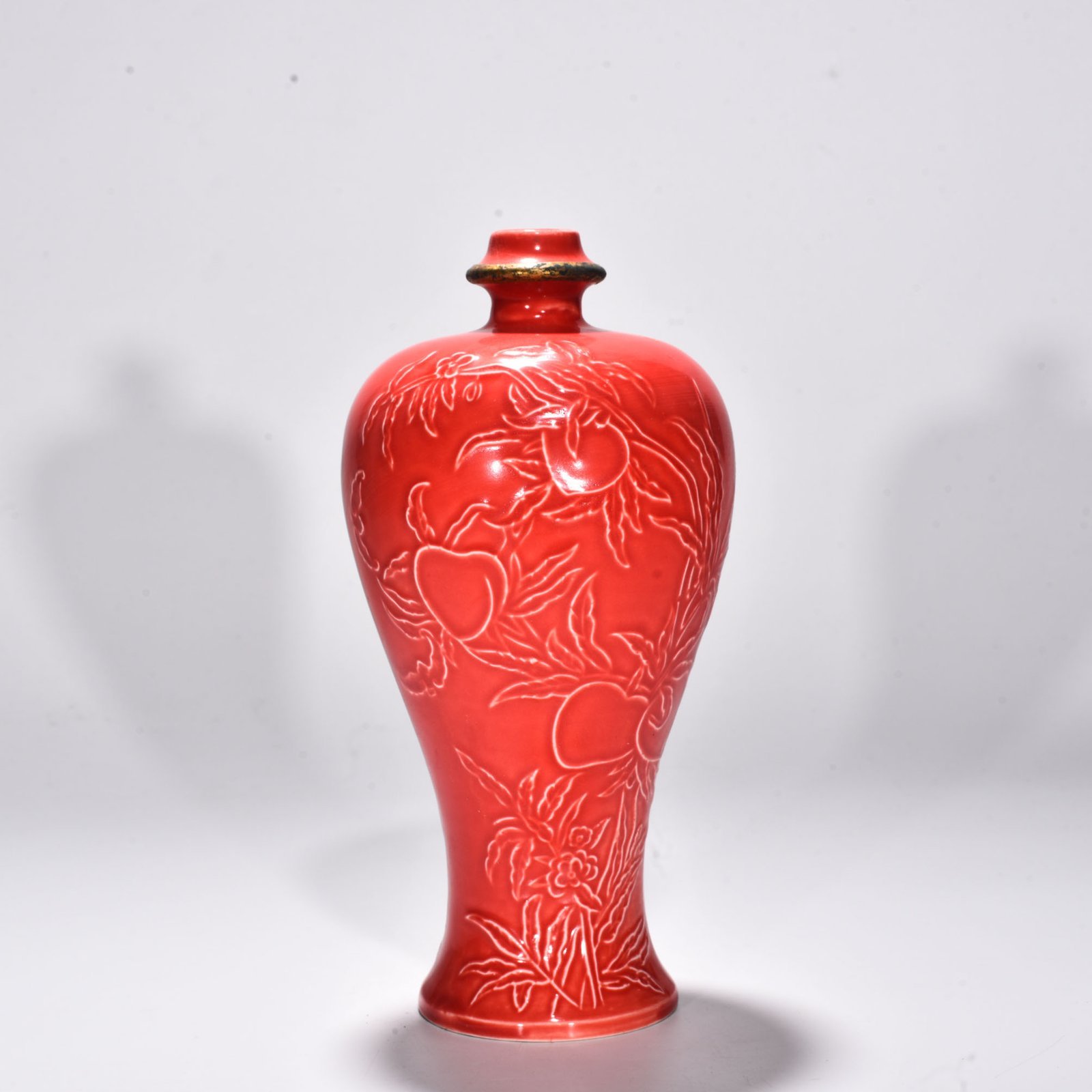 Song Dynasty Hong longevity star plum vase