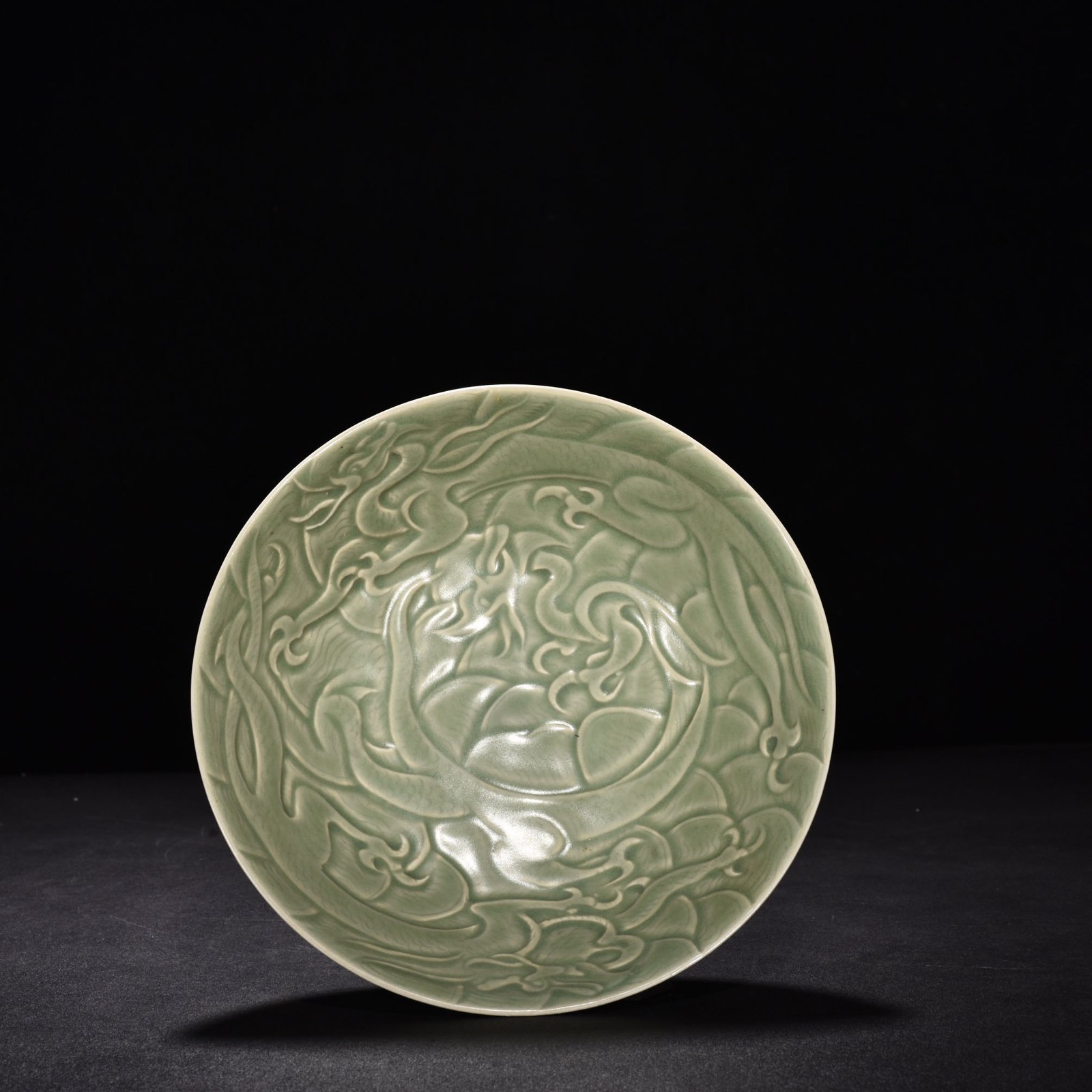 Song Dynasty Yaozhou kiln carved sea water dragon pattern bowl