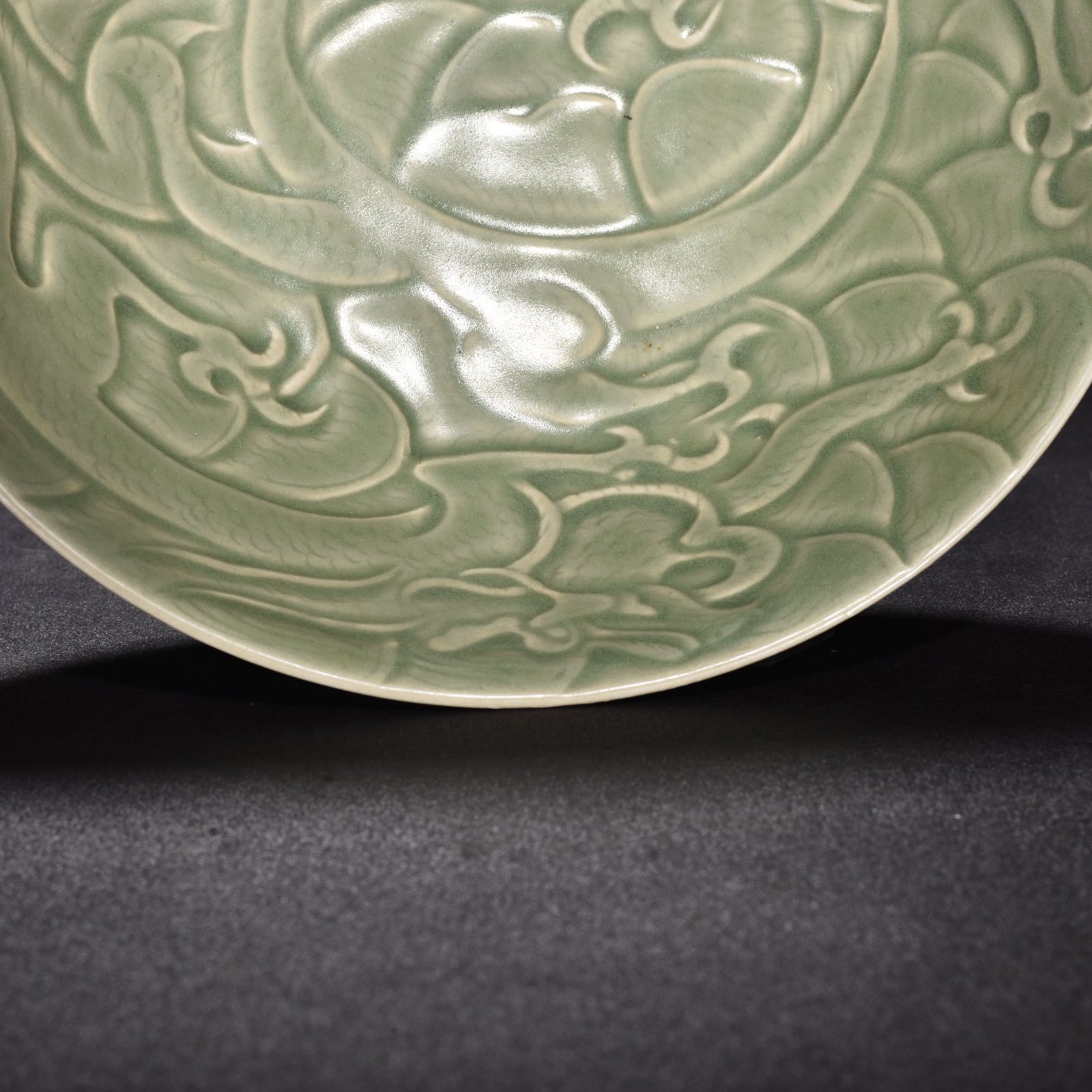 Song Dynasty Yaozhou kiln carved sea water dragon pattern bowl