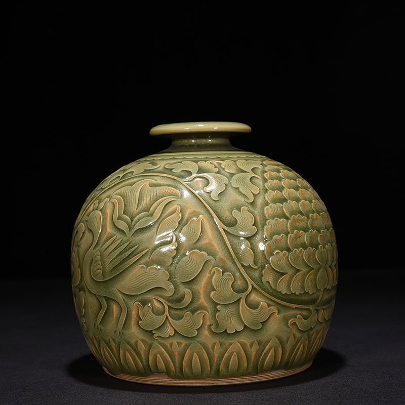 Song Dynasty Yaozhou kiln carved Tubo vase with branches and phoenix pattern