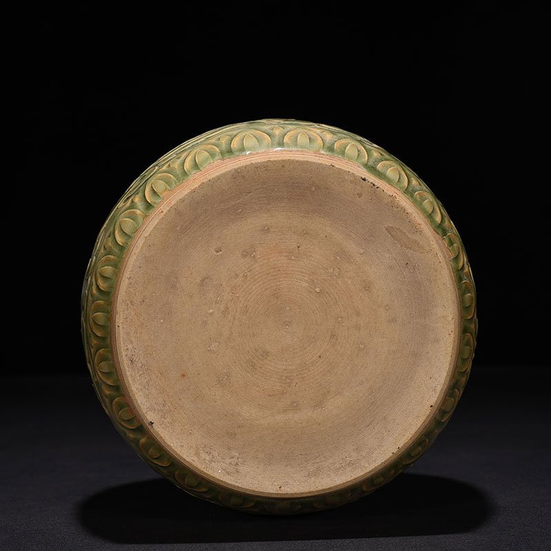 Song Dynasty Yaozhou kiln carved Tubo vase with branches and phoenix pattern