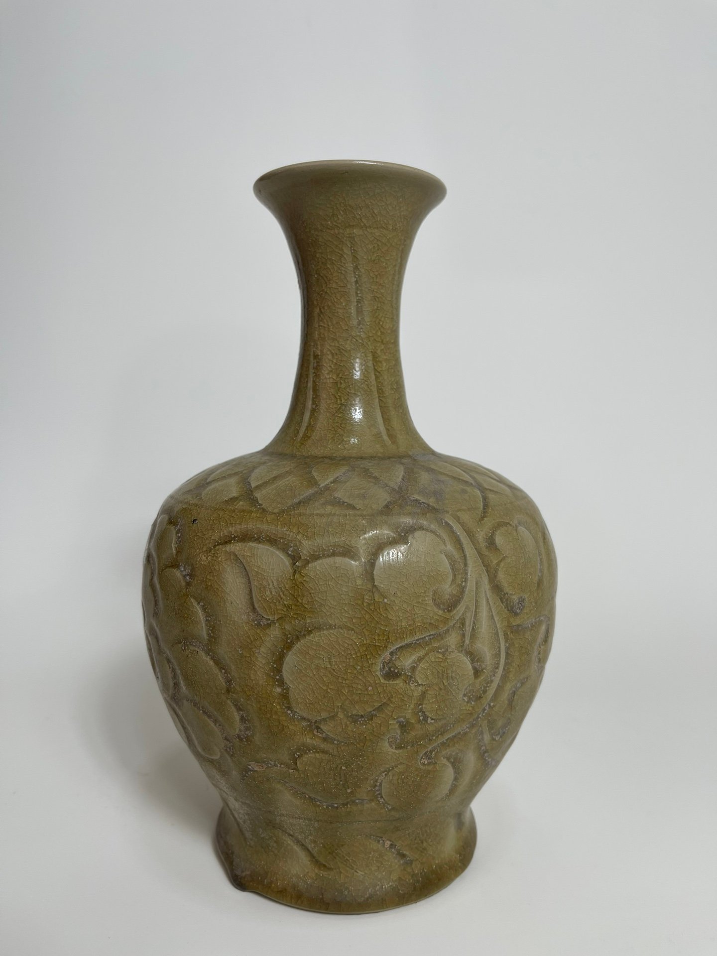 Song Dynasty Yaozhou kiln carved flower and peony vase