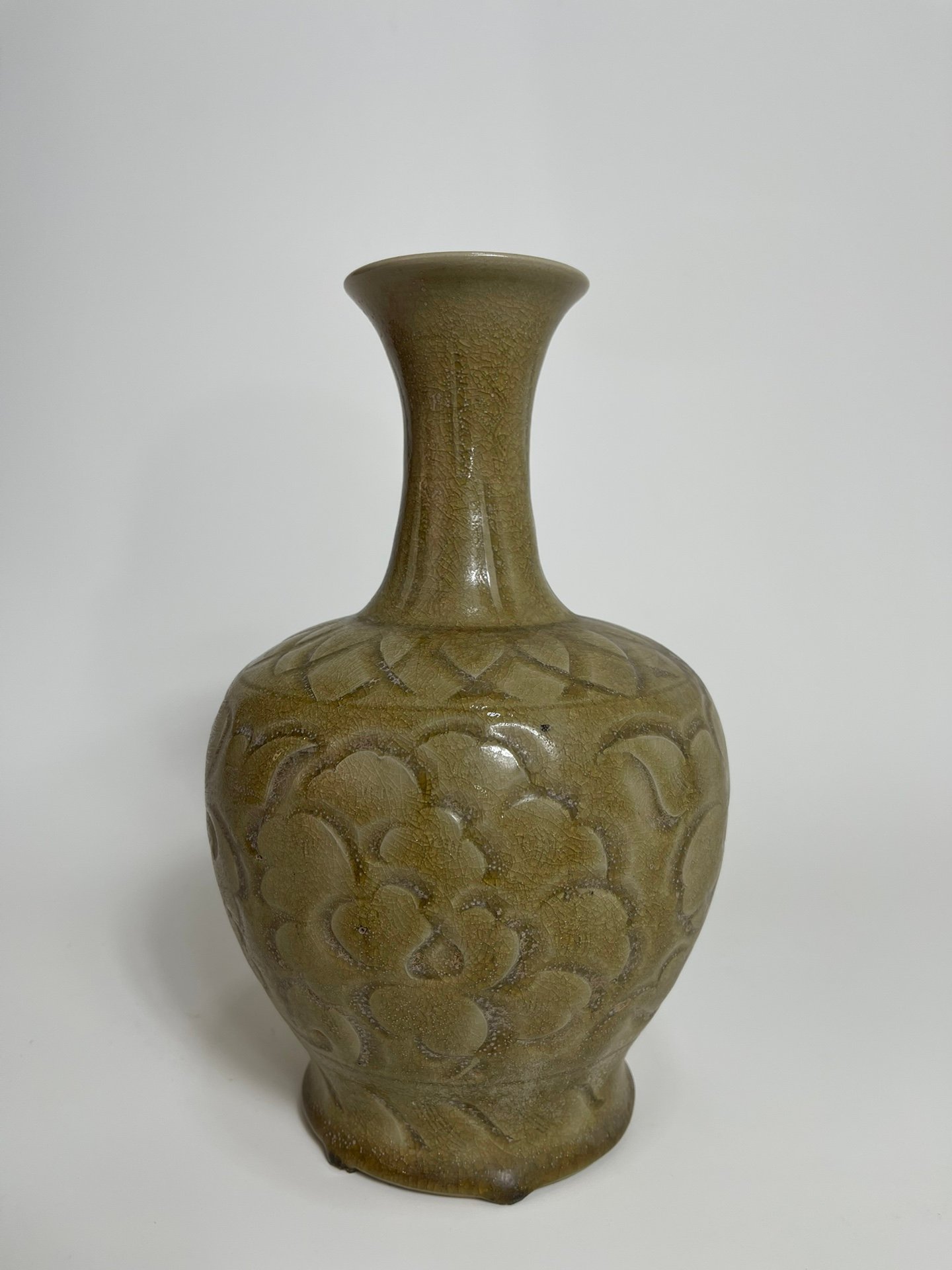 Song Dynasty Yaozhou kiln carved flower and peony vase