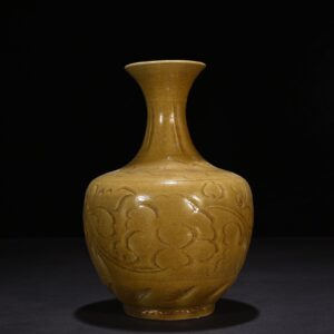 Song Dynasty Yaozhou kiln carved flower pattern vase