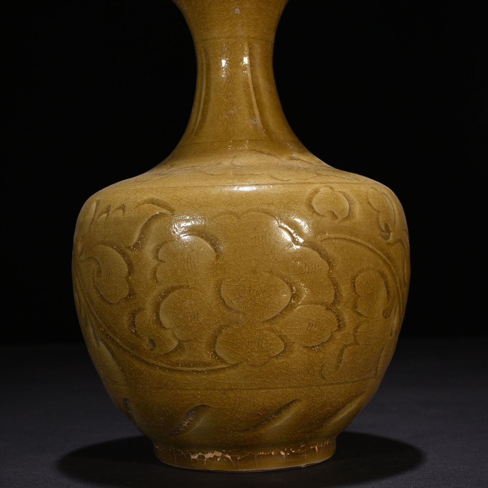 Song Dynasty Yaozhou kiln carved flower pattern vase