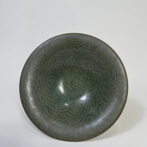 Song Dynasty Yaozhou kiln carved lotus pattern bamboo hat bowl