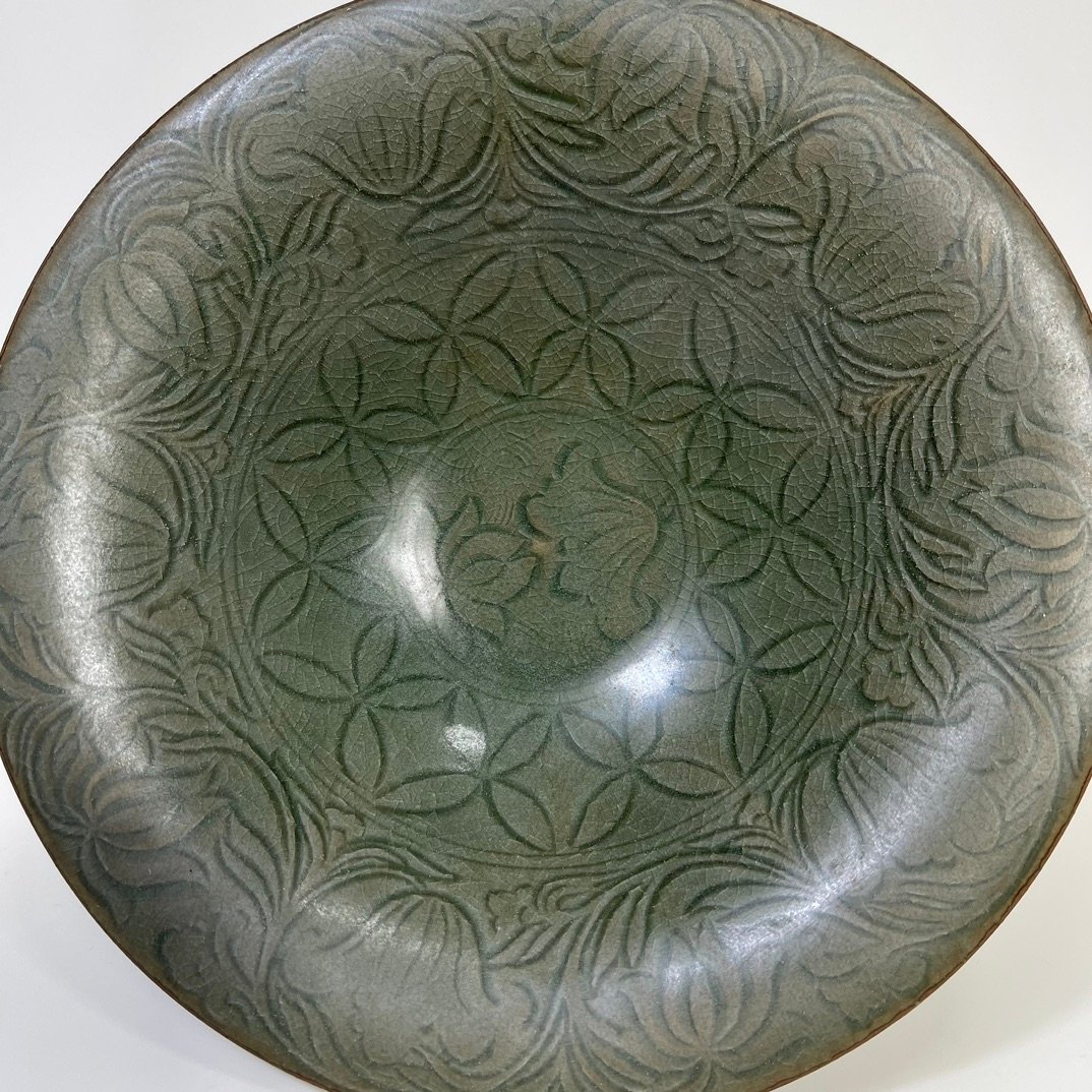 Song Dynasty Yaozhou kiln carved lotus pattern bamboo hat bowl