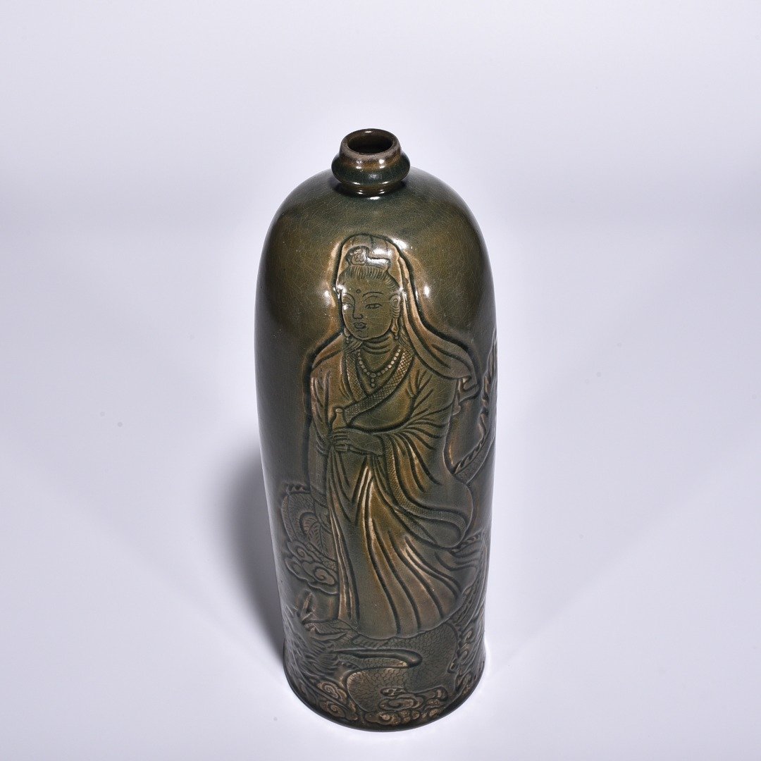 Song Dynasty Yaozhou kiln celadon plum vase