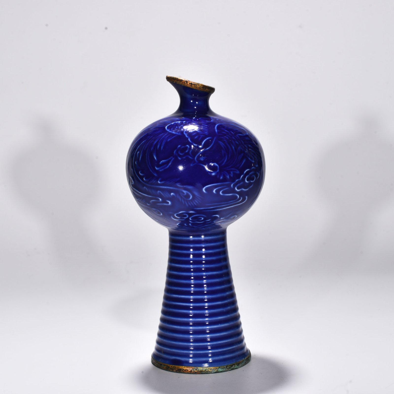 Song Dynasty blue Dingyun dragon pattern plum vase