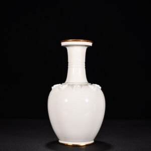 Song Dynasty Ding Kiln Porcelain vase