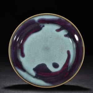 Song Dynasty Jun kiln sky blue glaze obsidian turned grape purple folding rim plate