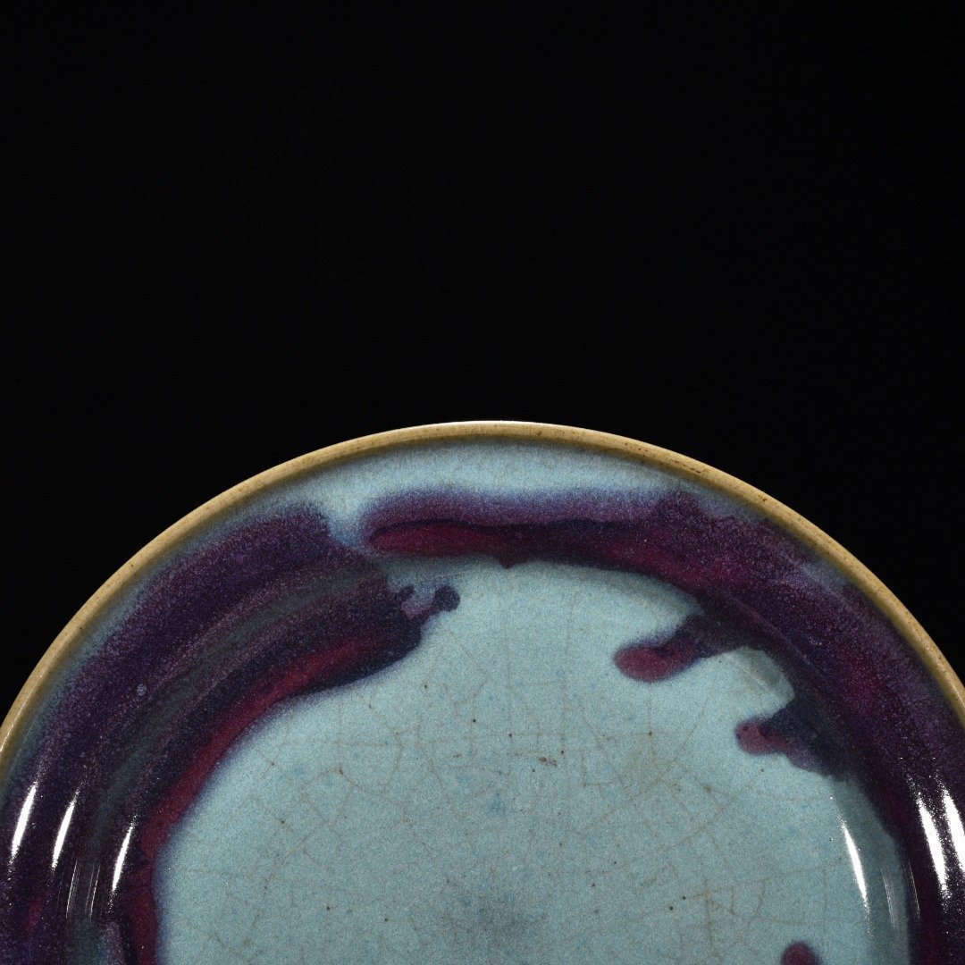 Song Dynasty Jun kiln sky blue glaze obsidian turned grape purple folding rim plate