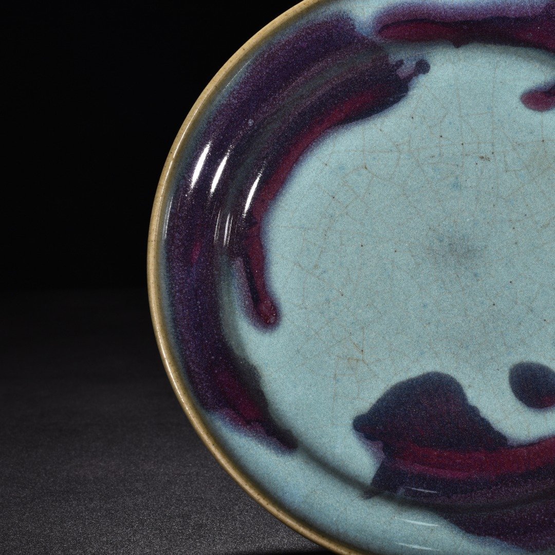 Song Dynasty Jun kiln sky blue glaze obsidian turned grape purple folding rim plate