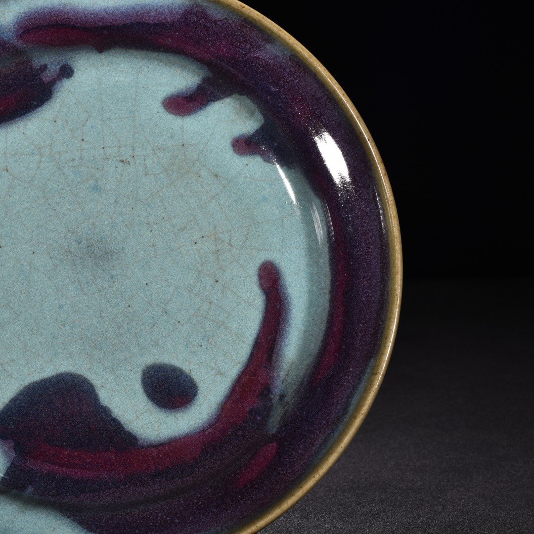 Song Dynasty Jun kiln sky blue glaze obsidian turned grape purple folding rim plate