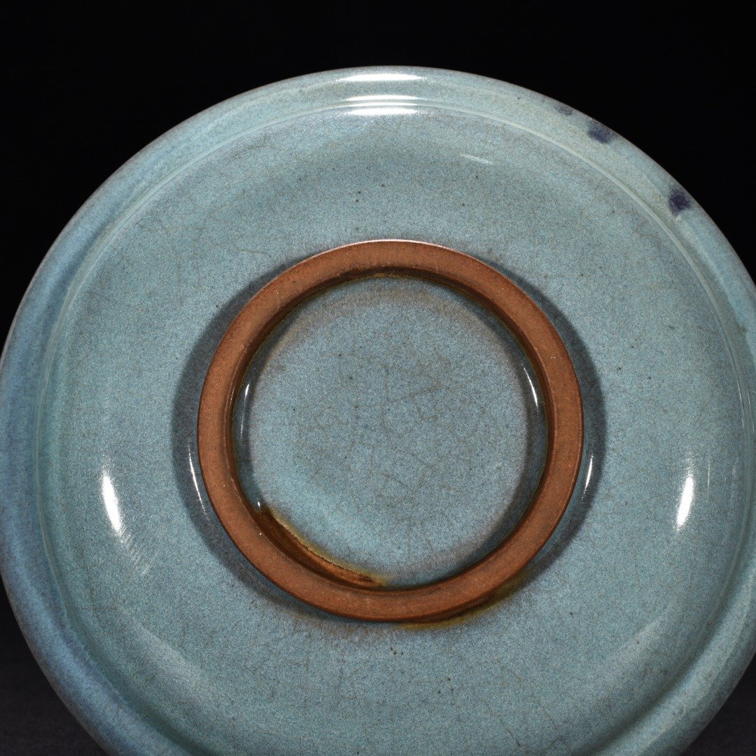 Song Dynasty Jun kiln sky blue glaze obsidian turned grape purple folding rim plate