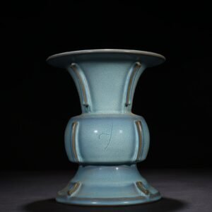 Song Dynasty Jun kiln azure glaze halberd statue with earthworm mud pattern