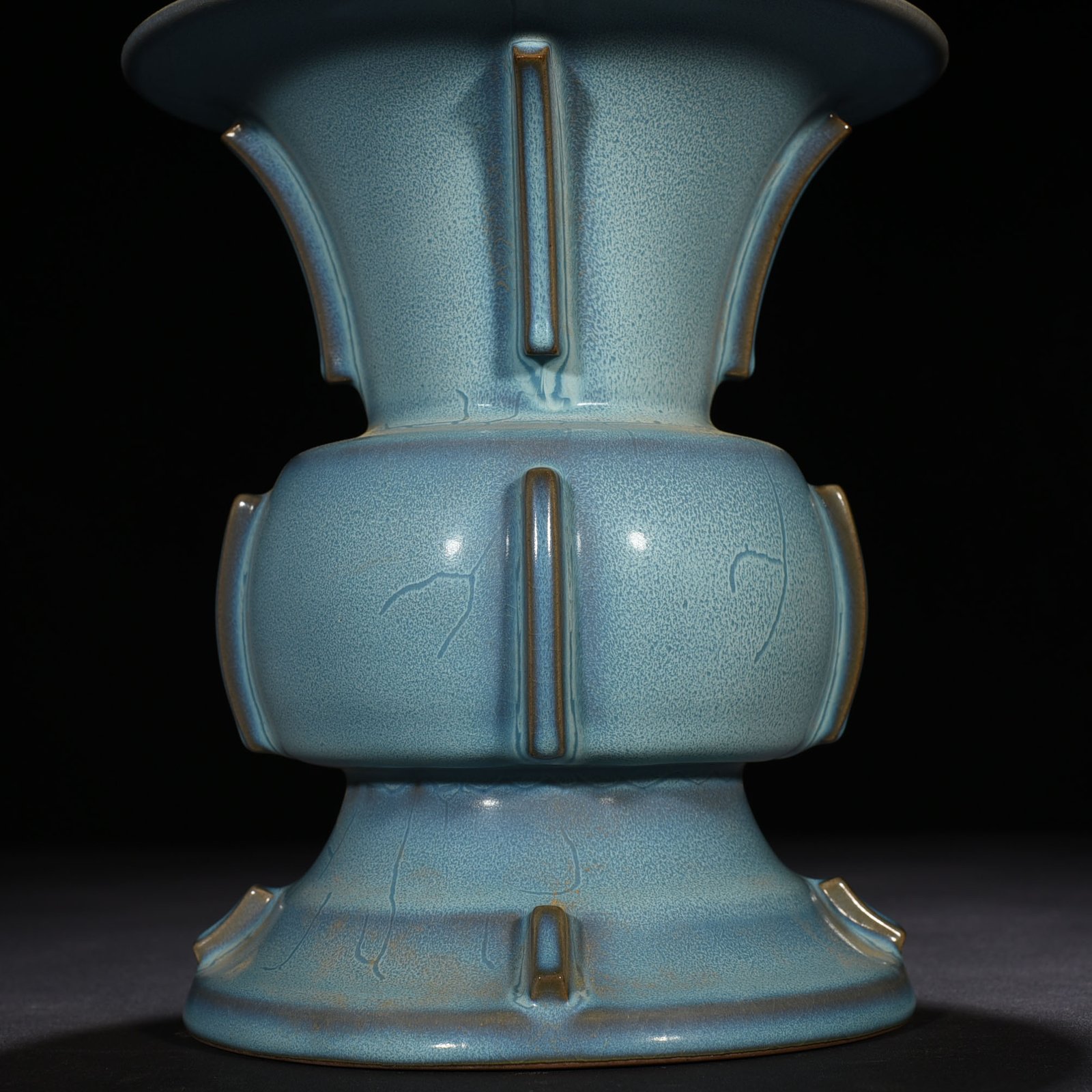 Song Dynasty Jun kiln azure glaze halberd statue with earthworm mud pattern