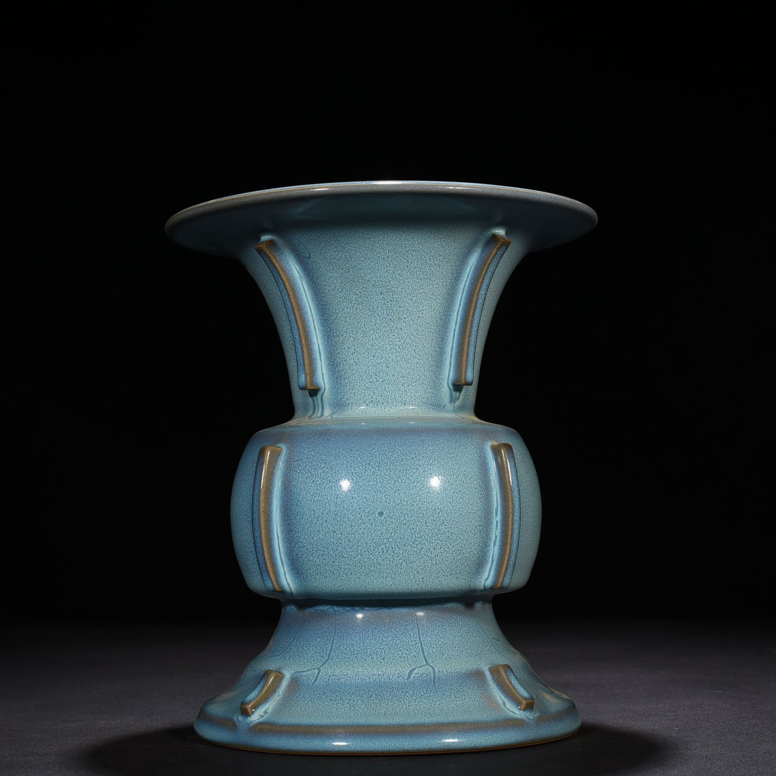 Song Dynasty Jun kiln azure glaze halberd statue with earthworm mud pattern