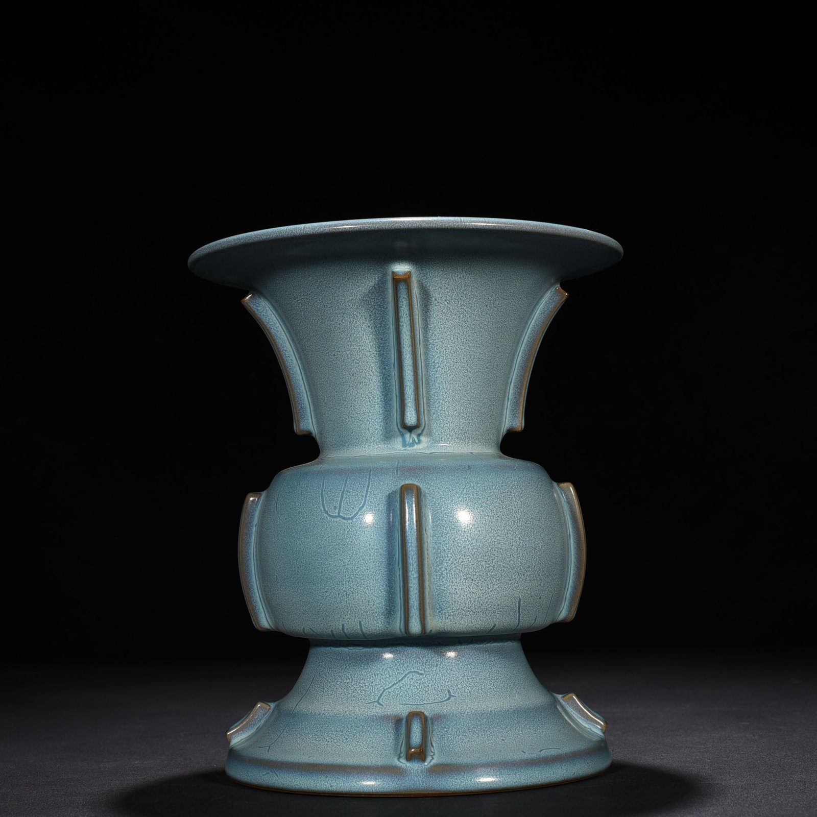 Song Dynasty Jun kiln azure glaze halberd statue with earthworm mud pattern