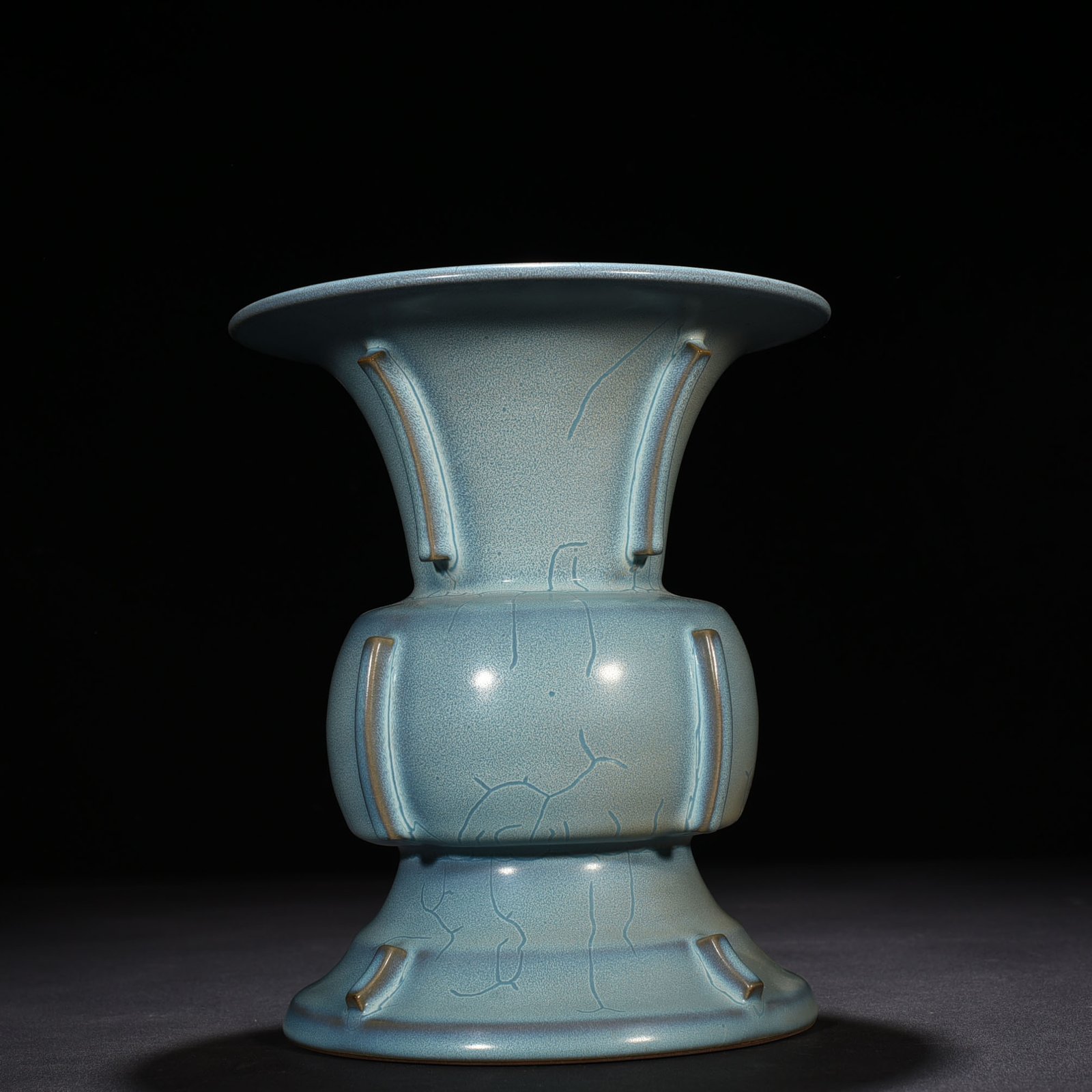 Song Dynasty Jun kiln azure glaze halberd statue with earthworm mud pattern