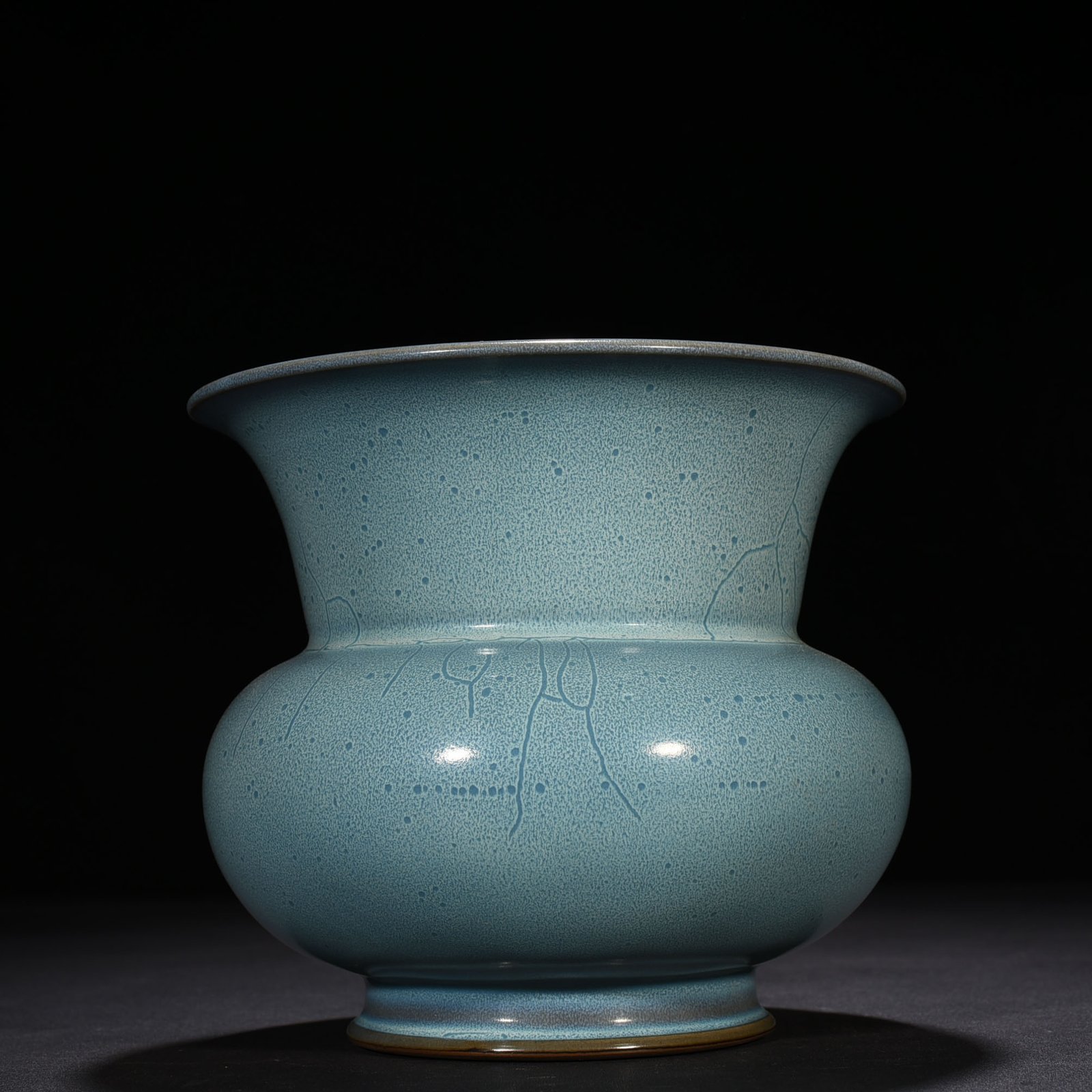 Song Dynasty Jun kiln azure slag bucket flowerpot with earthworm mud pattern
