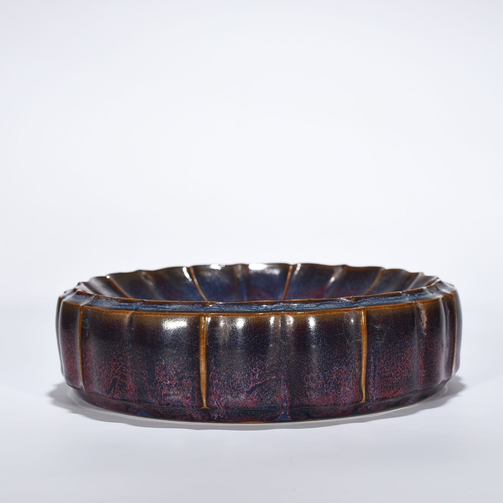 Song Dynasty Jun kiln Zhenghe first year rose purple glaze sunflower mouth wash