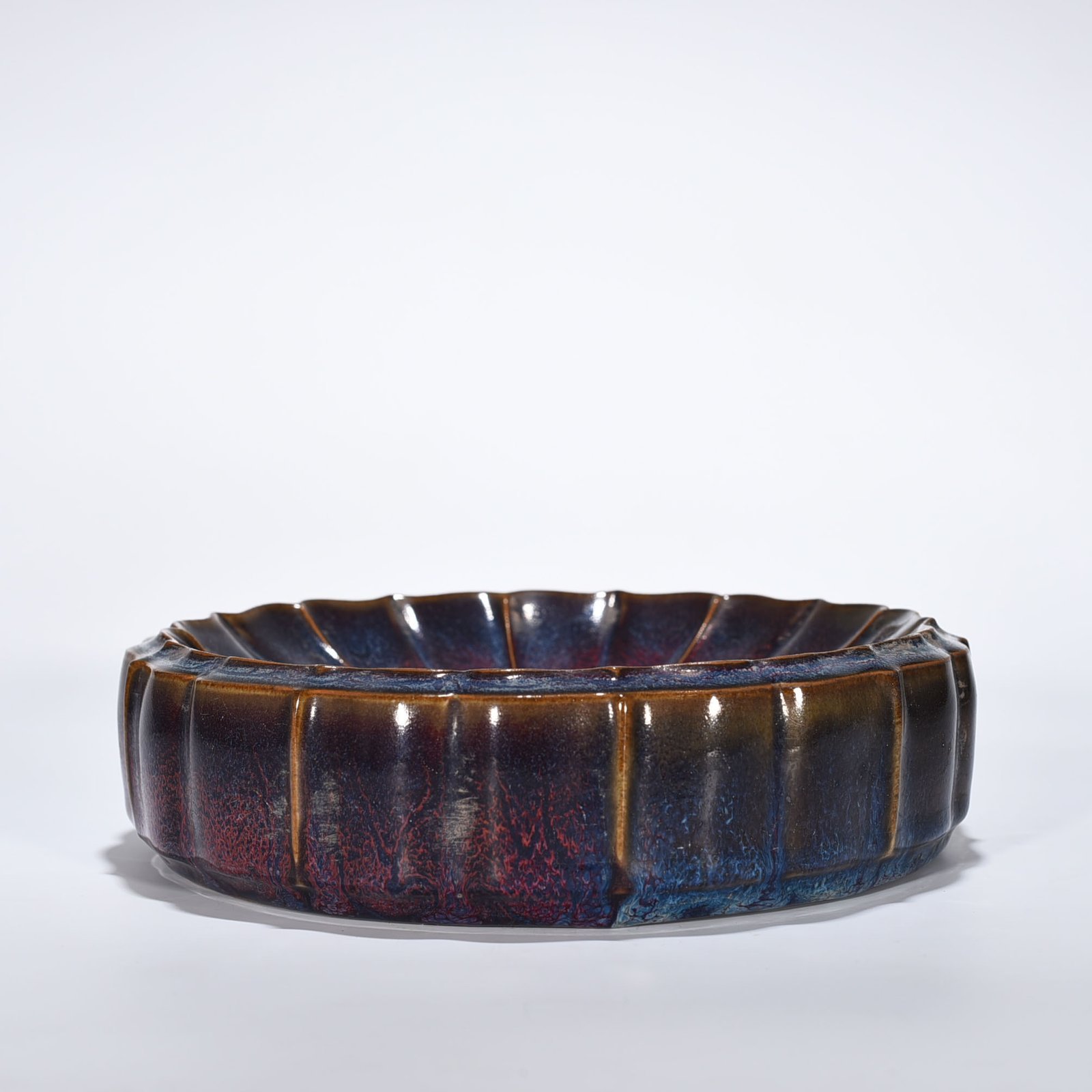 Song Dynasty Jun kiln Zhenghe first year rose purple glaze sunflower mouth wash