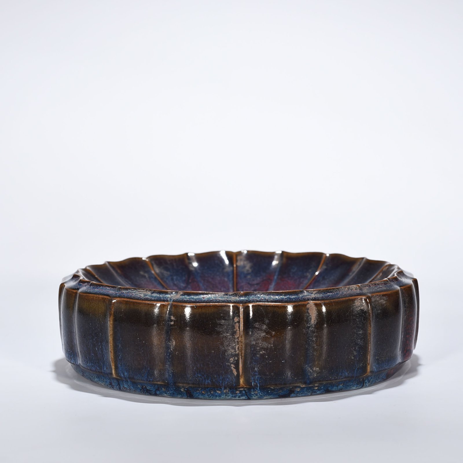 Song Dynasty Jun kiln Zhenghe first year rose purple glaze sunflower mouth wash