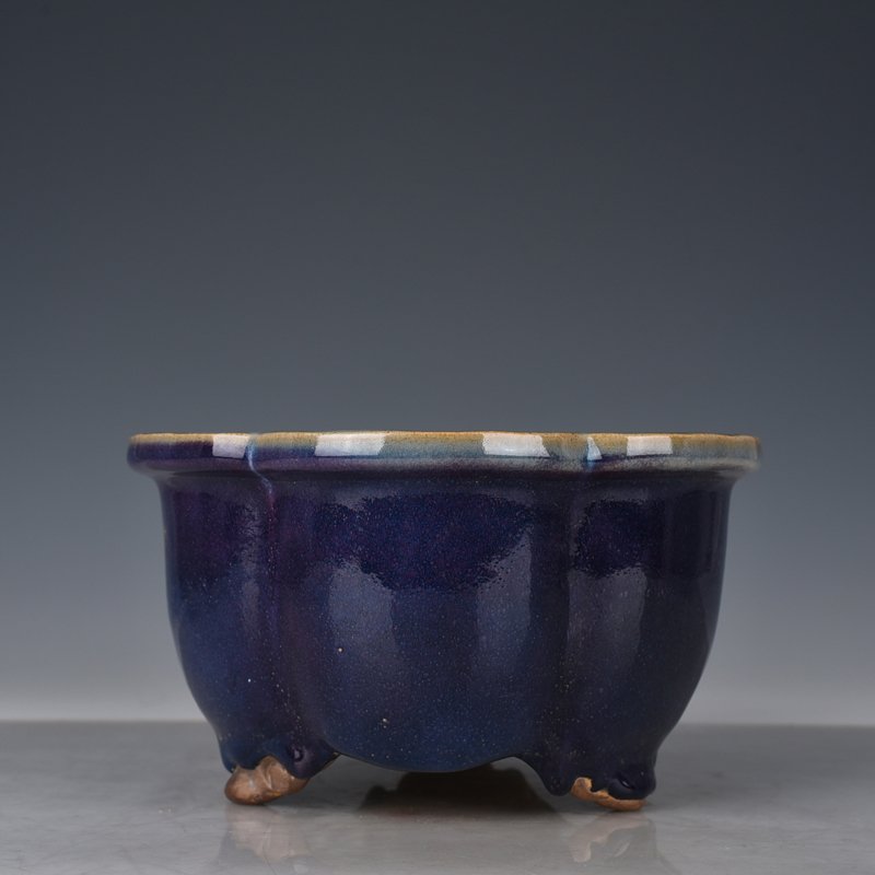 Song Dynasty Jun kiln obsidian lilac purple glaze flowerpot