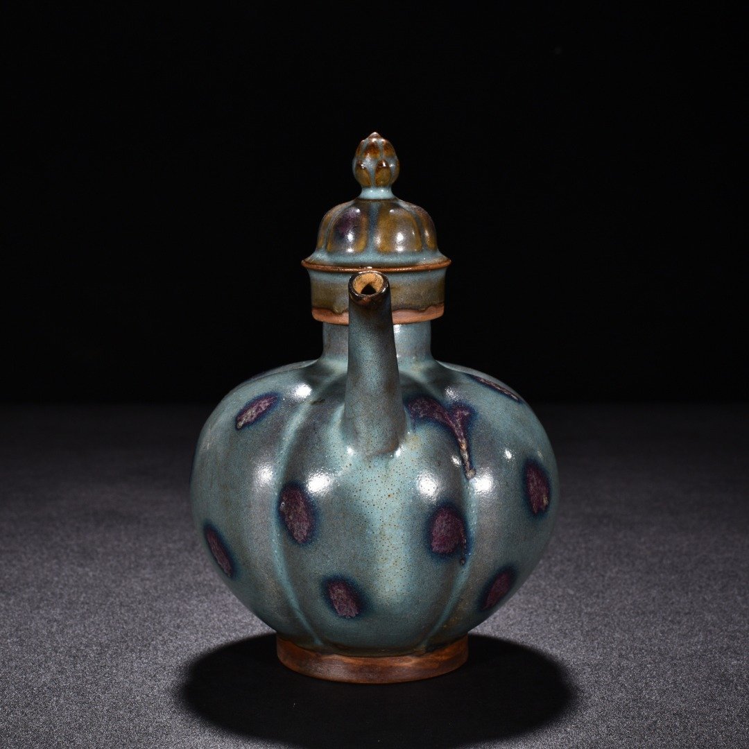 Song Dynasty Jun kiln obsidian spot scratched edge pot