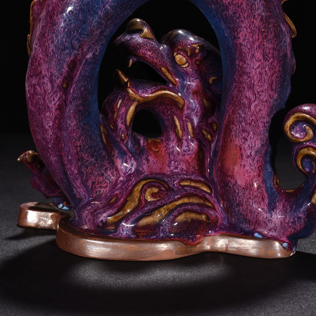 Song Dynasty Jun kiln obsidian rose purple glaze earthworm walking mud dragon pattern