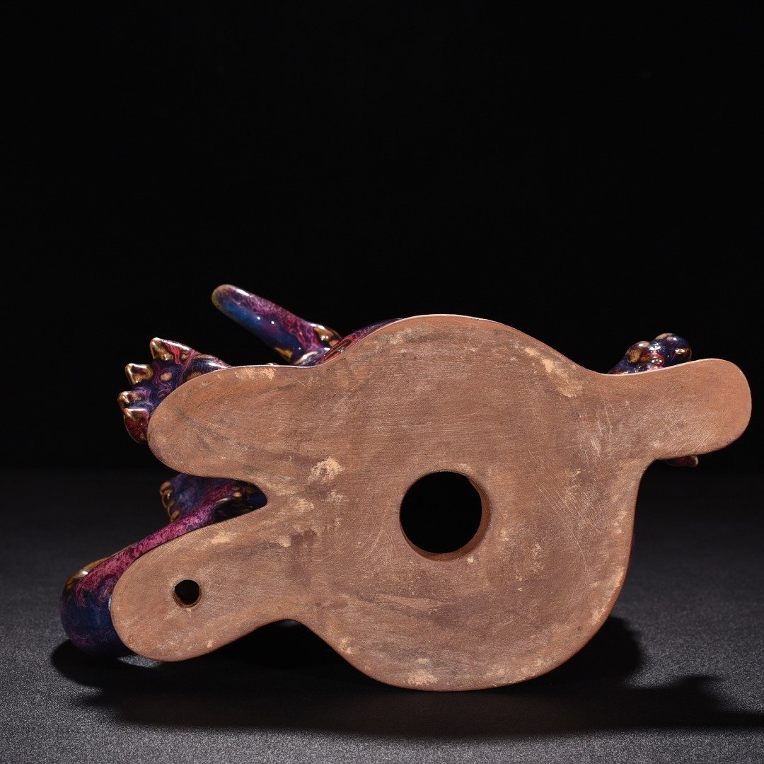 Song Dynasty Jun kiln obsidian rose purple glaze earthworm walking mud dragon pattern