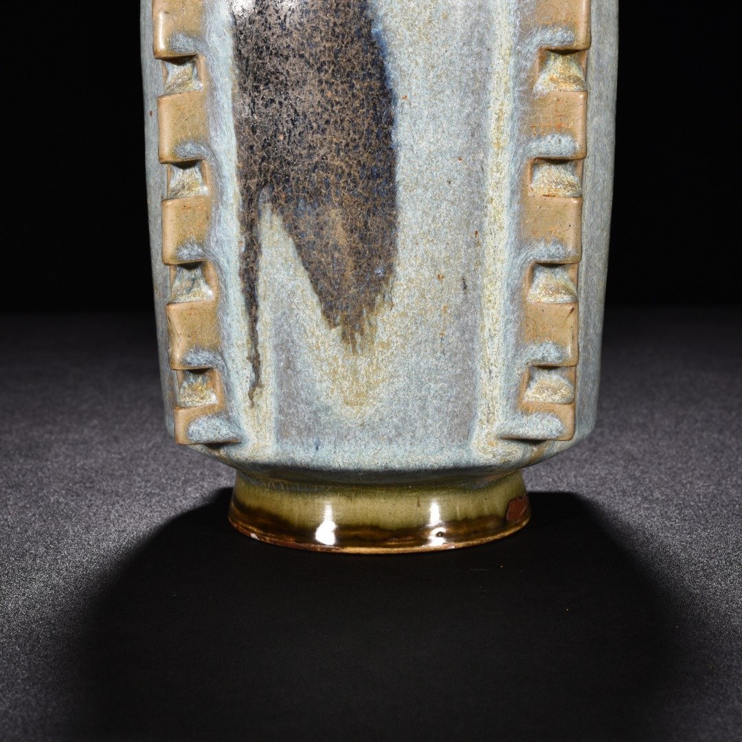 Song Dynasty Jun kiln obsidian rose red moon white glaze Cong style vase