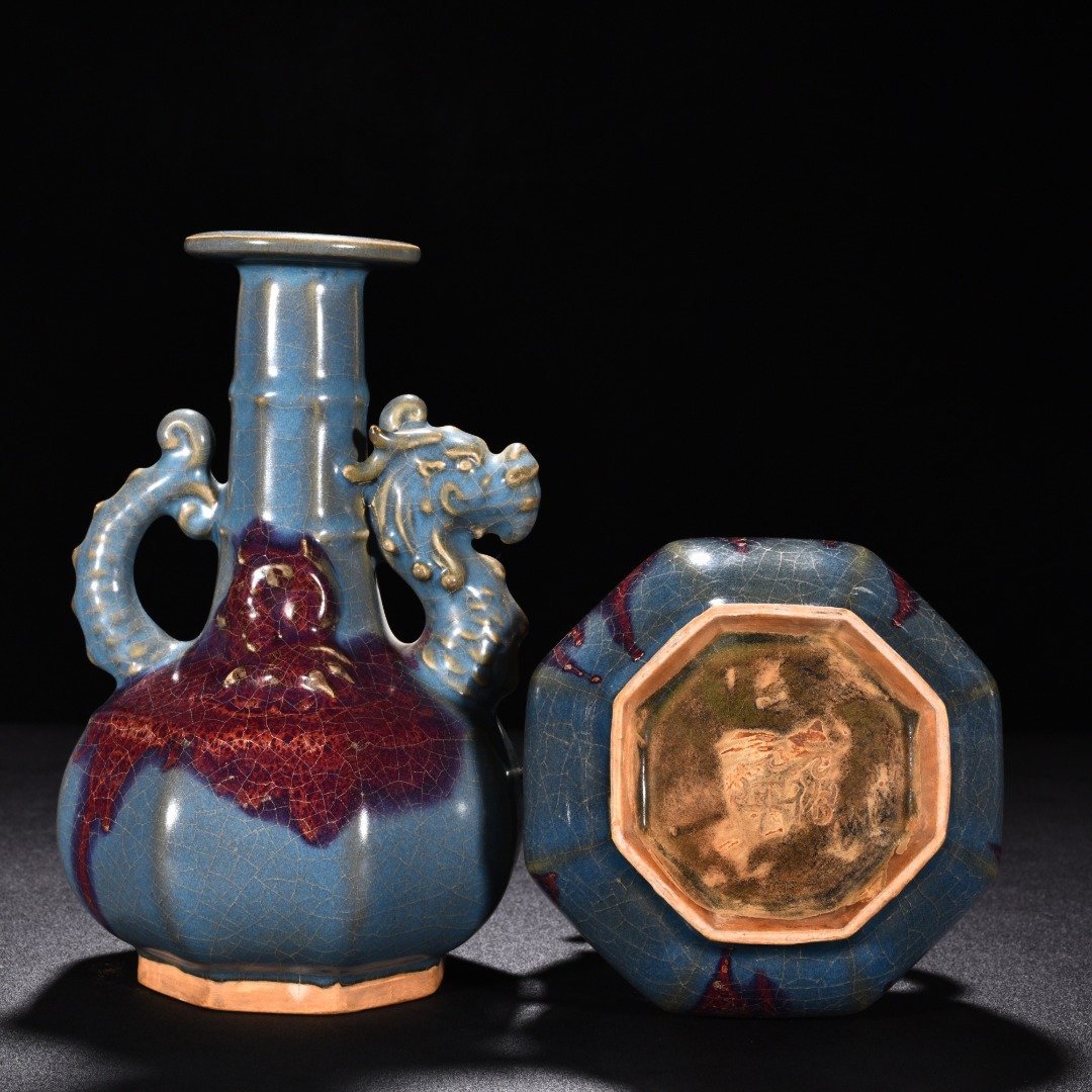 Song Dynasty Jun kiln obsidian rose red glaze dragon and phoenix vase