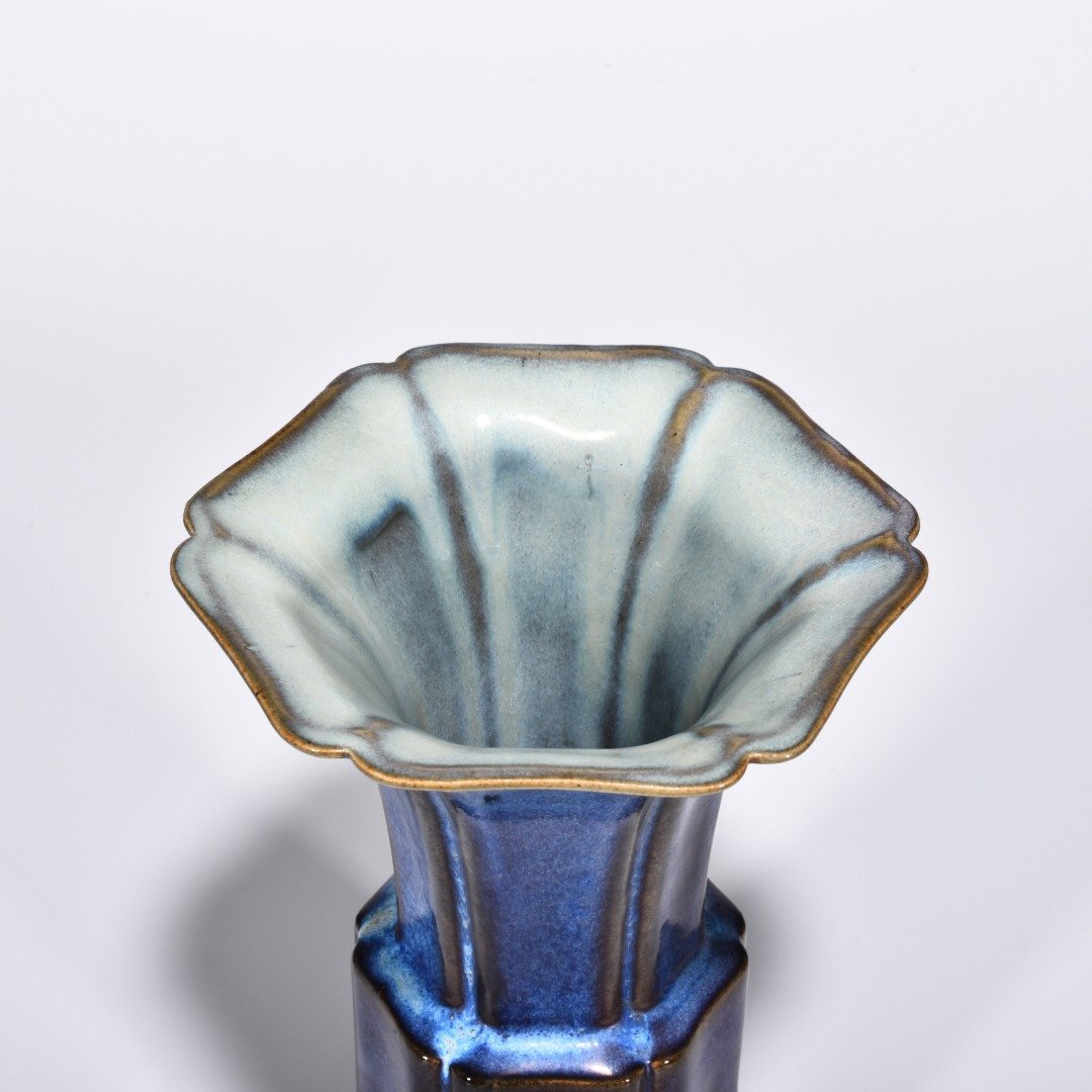 Song Dynasty Jun kiln obsidian grape purple glaze hexagonal flower goblet